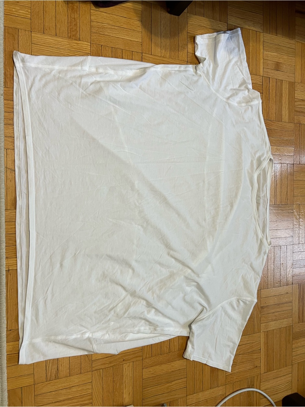 Lululemon back in action shirt